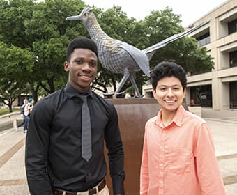 Two UTSA Honors College students strike gold as 2019 Goldwater scholars