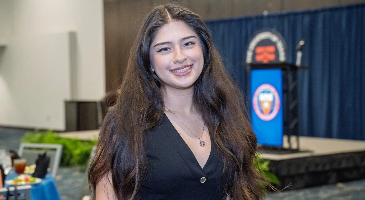 Dual degree student Ana Vallejo