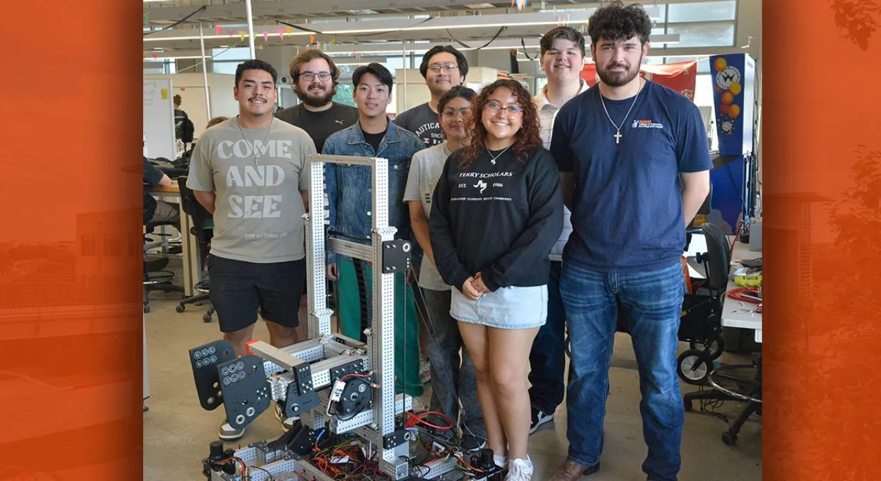 The team from UT San Antonio designed Robo Rowdy.